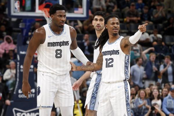 Buoyed by Ja Morant’s return, Grizzlies glide by Bucks