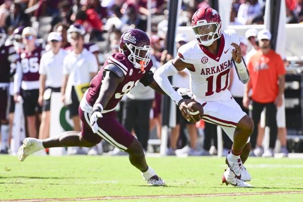 Taylen Green steers Arkansas to dominating win at Mississippi State