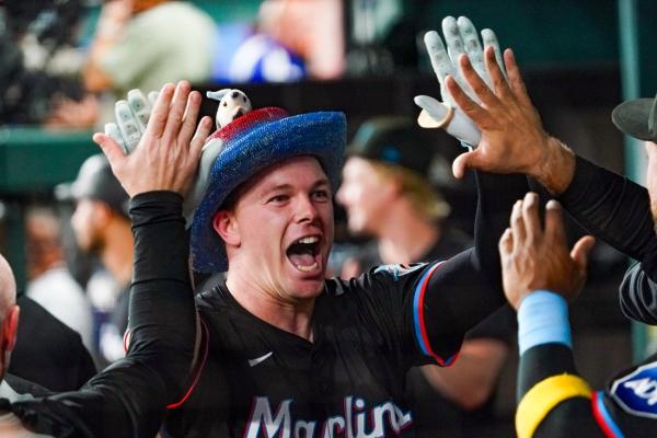 Marlins hold off reeling Rangers to win 5th straight