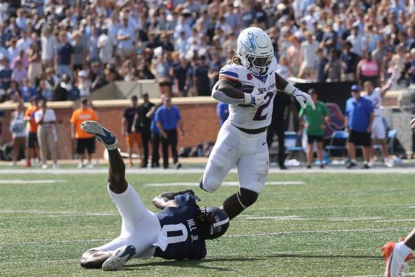 Boise State RB Ashton Jeanty sets school mark with 267 rushing yards