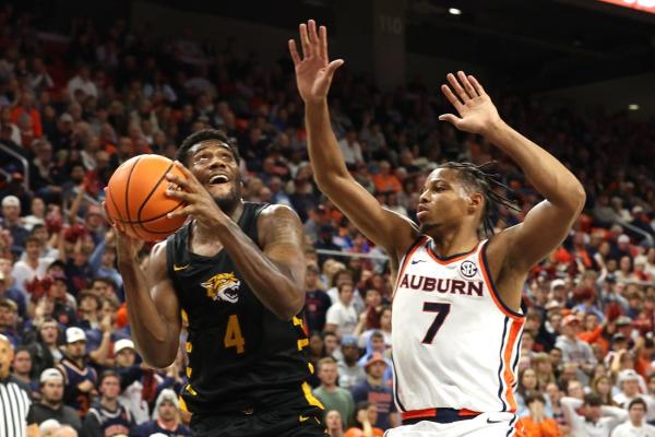 No. 20 Auburn hangs on to take down Bethune-Cookman in OT