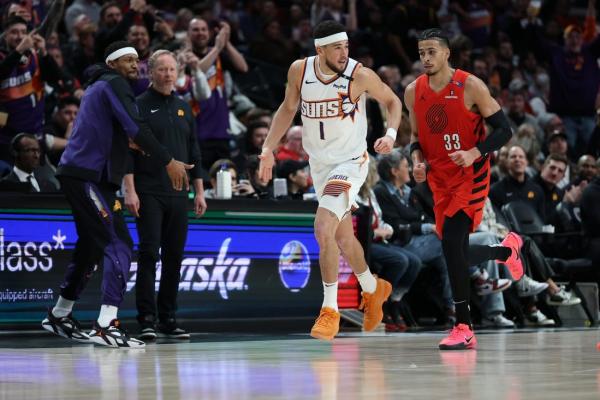 Devin Booker becomes Suns’ all-time leading scorer