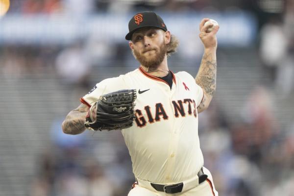 Giants place LHP Carson Whisenhunt (back) on 15-day injured list