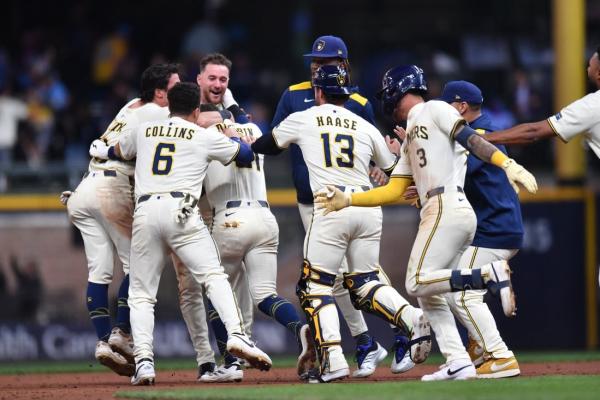 MLB roundup: Brewers down Red Sox in 10 again