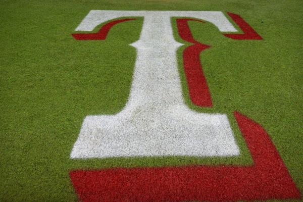 Former Texas Rangers, Dallas Stars owner Tom Hicks dies at 79