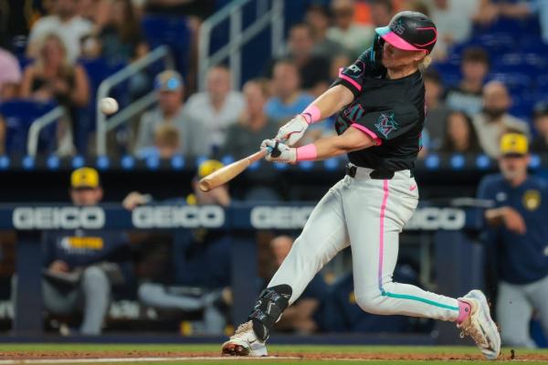Surging Marlins storm back to beat Brewers