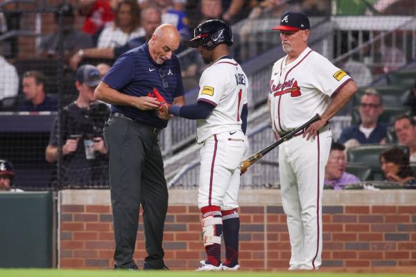 Braves’ Ozzie Albies breaks bone in left hand