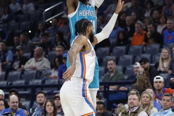 NBA roundup: Visiting Hornets shock Thunder with blowout win
