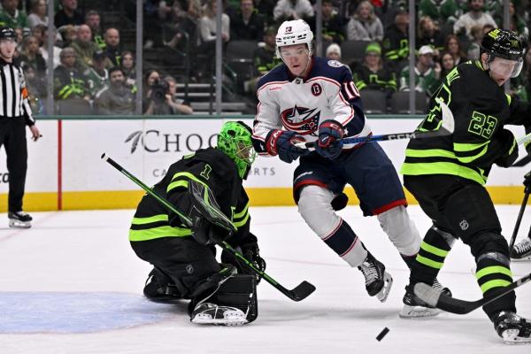 Stars overcome three deficits, win fifth straight