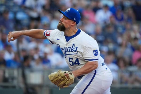 White Sox sign Dan Altavilla, place Miguel Castro on IL