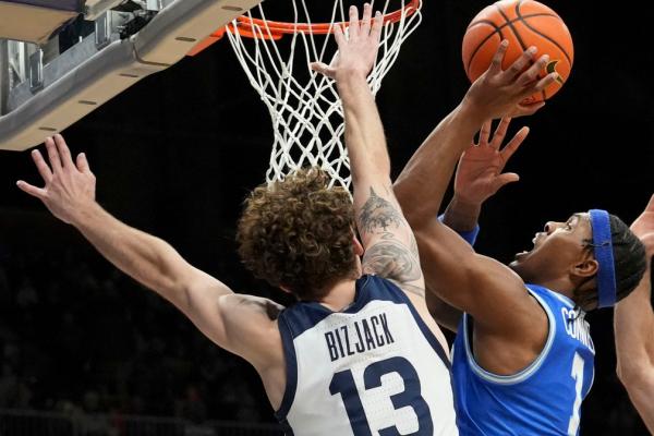 Xavier runs winning streak to six with rout at Butler