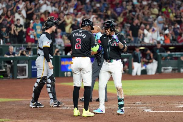 Roaring D-backs knock off Pirates, 9-5 thumbnail