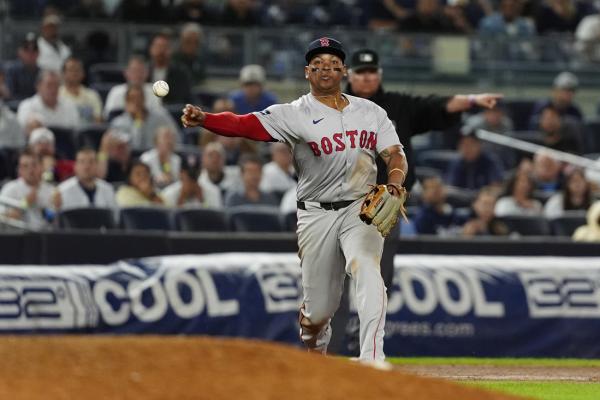 Red Sox 3B Rafael Devers says he won’t move from position