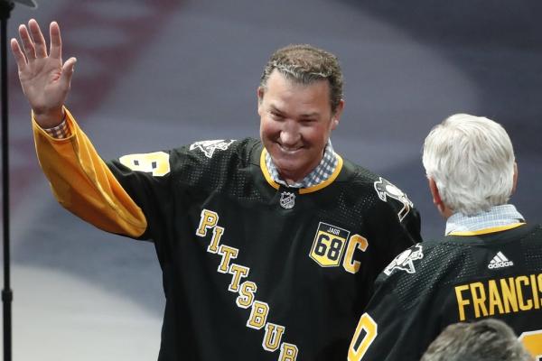 Group led by Mario Lemieux ‘very interested’ in ownership of Penguins