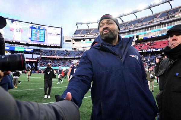 Patriots fire coach Jerod Mayo after one disappointing season