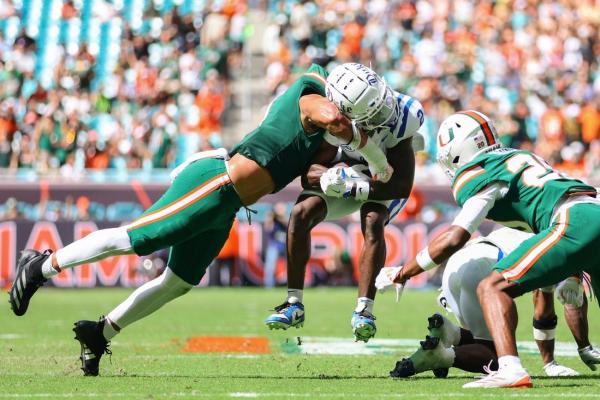 No. 5 Miami turns up offense in 4th quarter, surges past Duke