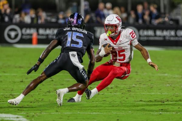 Strong defensive effort leads Houston to tight win over UCF