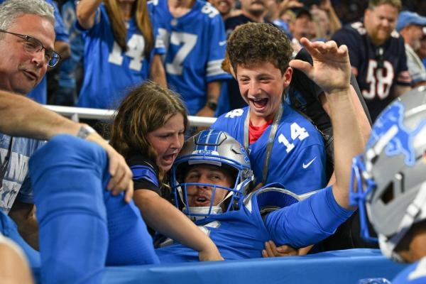 Lions blow out Bears and former OC Ben Johnson
