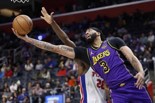 Lakers’ Anthony Davis (heel), Rui Hachimura (illness) out vs. Grizzlies