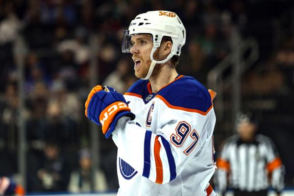 Oilers’ Connor McDavid injured in OT loss to Jets