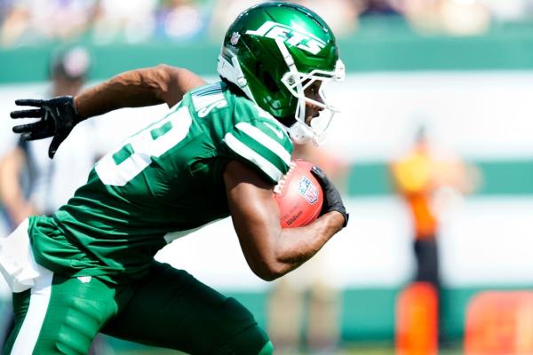 Jets waive Isaiah Williams after MNF fumble