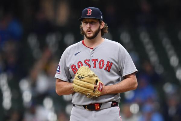 Red Sox activate RHP Justin Slaten, OF Rob Refsnyder