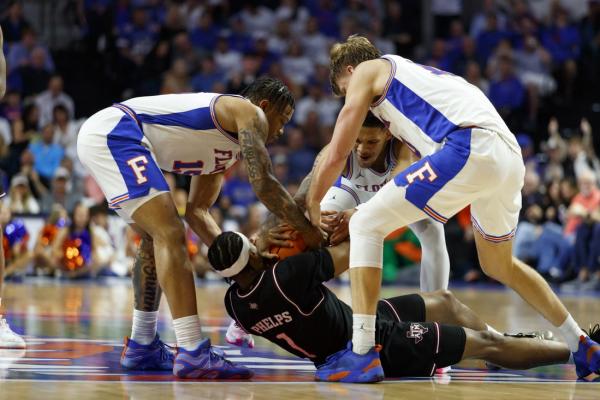 No. 3 Florida rides Will Richard’s 25 points, 6 3-pointers past No. 12 Texas A&M