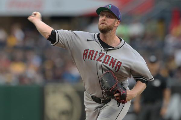 Reports: Rangers obtain RHP Merrill Kelly from D-backs