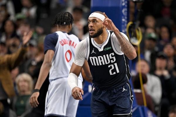 Beat-up Mavericks out to take down Pistons