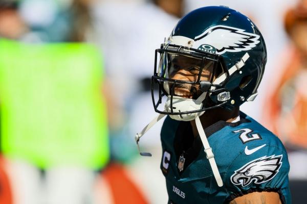 Eagles CB Darius Slay (groin) leaves game vs. Bengals thumbnail