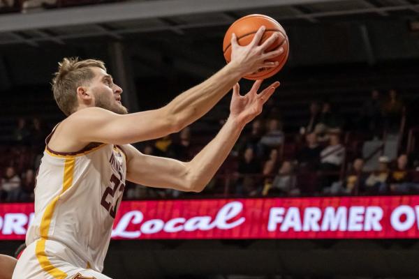 Ohio State comes out roaring in double OT, hangs on against Minnesota