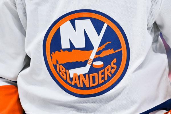 Reports: Islanders to tab Mathieu Darche as general manager