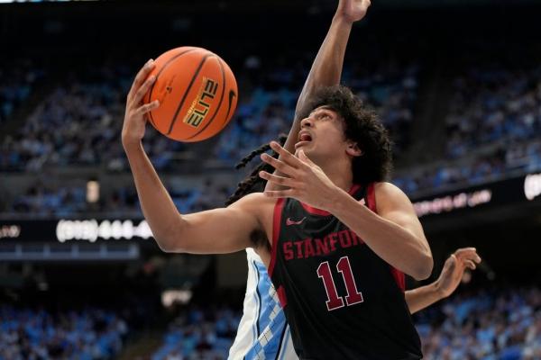 Last-second shot lifts Stanford to first win vs. North Carolina