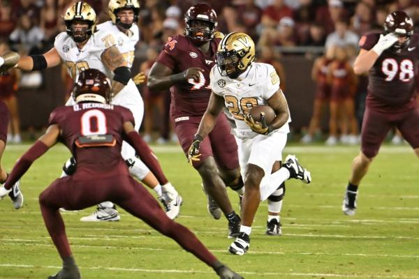 Vanderbilt sends Virginia Tech to first 0-2 start since ’10