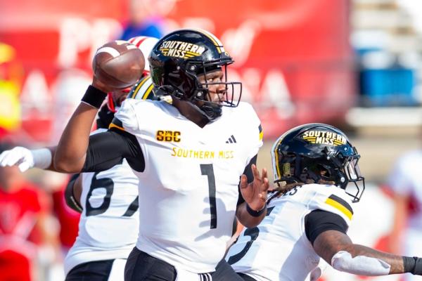 Western Kentucky, Southern Miss feel stable, but with QB questions