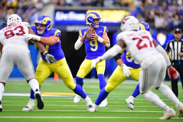 Matthew Stafford reaches 46 TD passes as Rams handle Cardinals