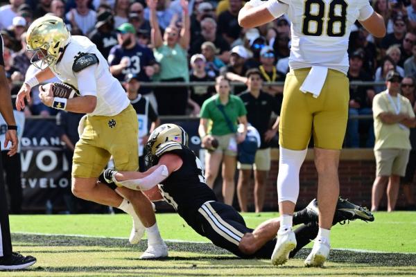 No. 18 Notre Dame rolls to 66-7 win over Purdue