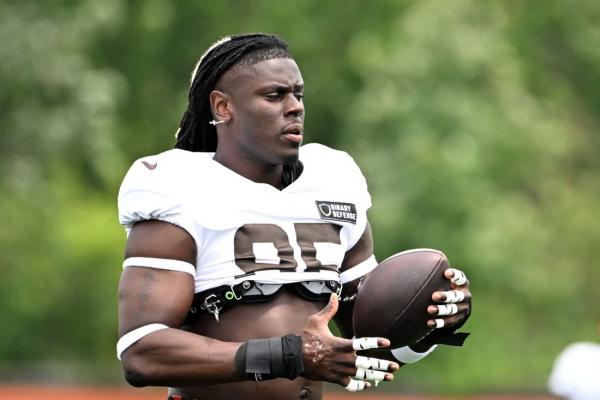 Browns holding TE auditions after David Njoku injury