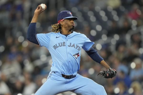 Reports: Dodgers signing veteran RHP Jose Urena
