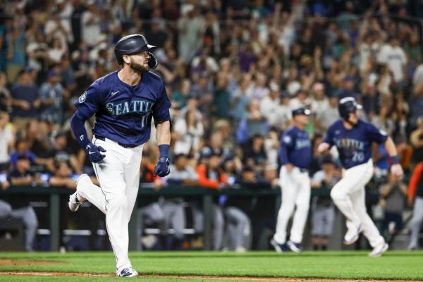 MLB roundup: Mitch Haniger, M's post walk-off win over Tigers thumbnail