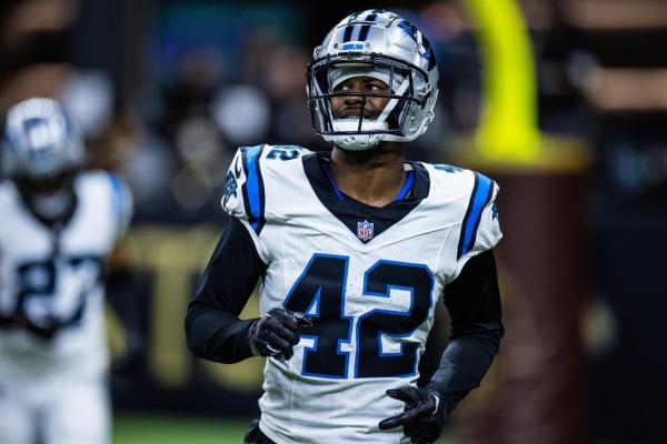 Broncos sign former Panthers S Sam Franklin Jr.