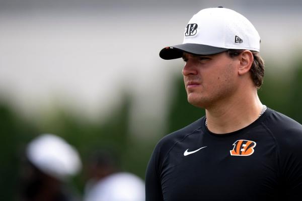 Report: Bengals entertaining trade offers for Trey Hendrickson