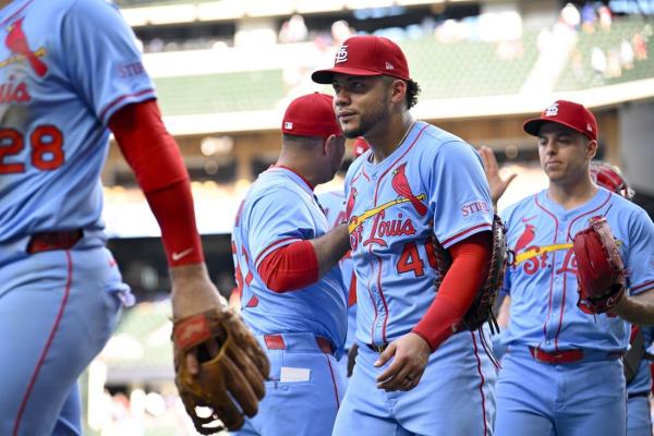 Sonny Gray improves to 6-1 as Cardinals shut out Rangers