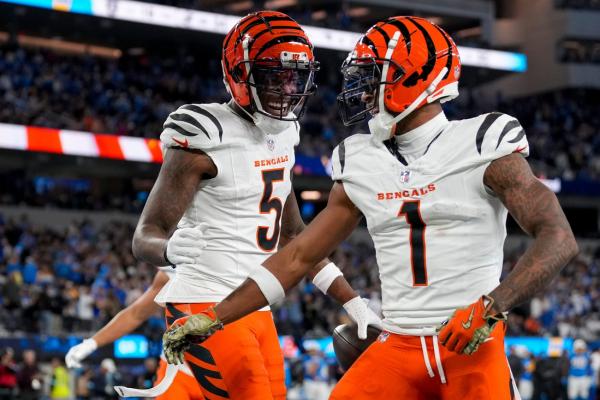 Reports: Bengals signing WRs Ja’Marr Chase, Tee Higgins to 4-year deals