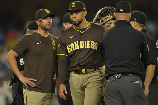 Reports: Suspension reduced for Padres’ Robert Suarez