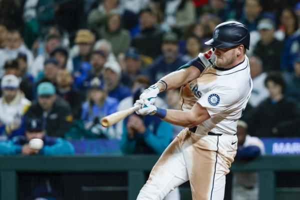 Mariners place OF Luke Raley (oblique) on injured list