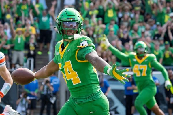No. 6 Oregon runs the score up in thrashing of Oklahoma State