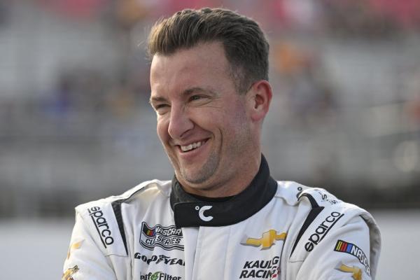 AJ Allmendinger earns surprising pole position for Bristol Playoff race