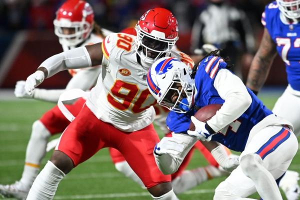 Chiefs activate RB Isiah Pacheco, DE Charles Omenihu from IR