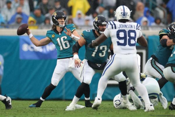 Jaguars throttle Colts, take sole possession of first in AFC South